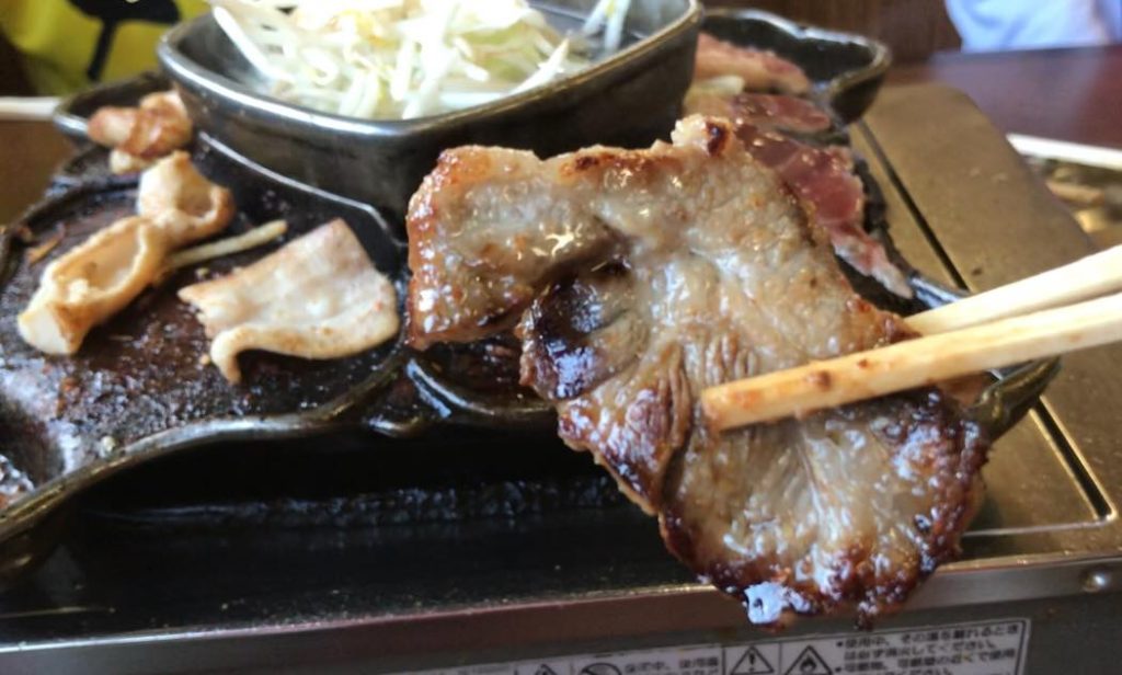 塩尻峠の焼き肉屋さん　東山食堂でジンギス