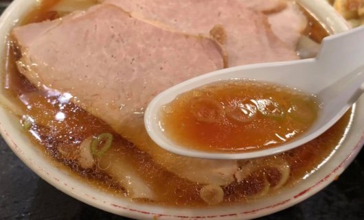 飯田市のラーメン　上海楼のスープ